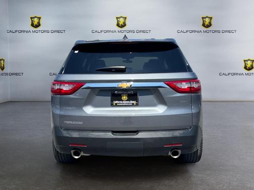 Satin Steel Metallic 2021 Chevrolet Traverse LS