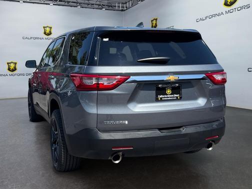 Satin Steel Metallic 2021 Chevrolet Traverse LS