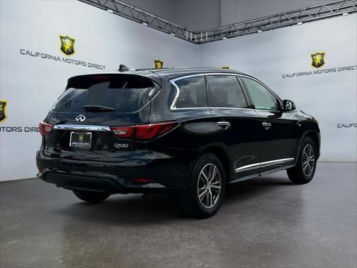 2017 INFINITI QX60 Base