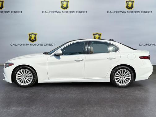 2021 Alfa Romeo Giulia Base