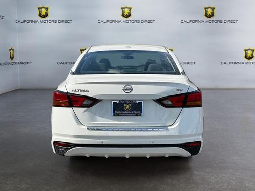 Pearl White Tricoat 2023 Nissan Altima 2.5 SV