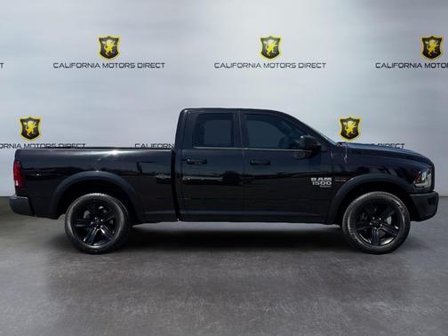 Diamond Black Crystal Pearlcoat 2021 RAM 1500 Classic Warlock Quad Cab 4x2 6'4' Box