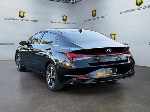 2021 Hyundai ELANTRA Limited