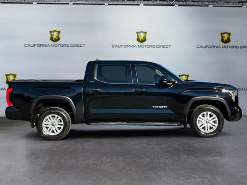 Midnight Black Metallic 2024 Toyota Tundra SR5