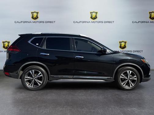 Magnetic Black 2018 Nissan Rogue SL