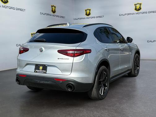 2020 Alfa Romeo Stelvio Base