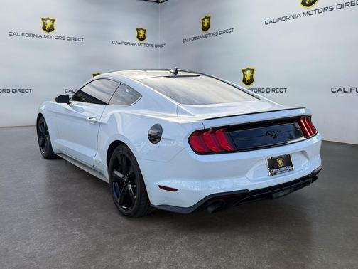 2022 Ford Mustang EcoBoost