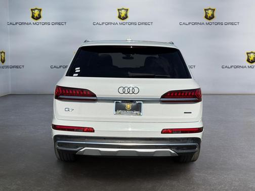 Carrara White 2021 Audi Q7 55 Premium Plus