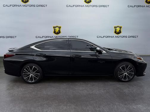 Caviar 2024 Lexus ES 300h Base