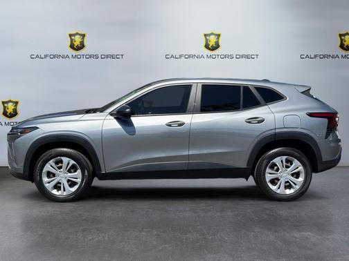 Sterling Gray Metallic 2024 Chevrolet Trax LS