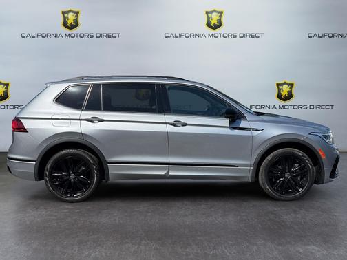 Pyrite Silver Metallic 2022 Volkswagen Tiguan 2.0T SE R-Line Black