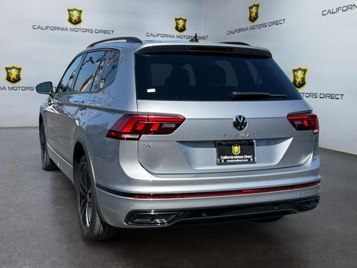 Pyrite Silver Metallic 2022 Volkswagen Tiguan 2.0T SE R-Line Black