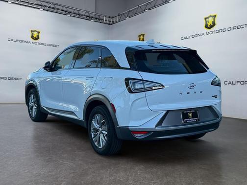 2022 Hyundai NEXO Blue