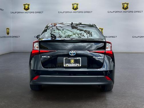Midnight Black Metallic 2020 Toyota Prius LE
