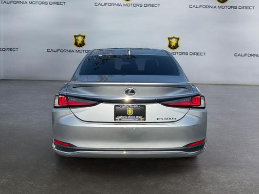 Iridium 2024 Lexus ES 300h Base