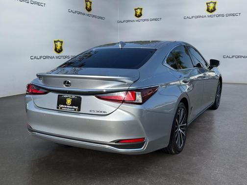Iridium 2024 Lexus ES 300h Base