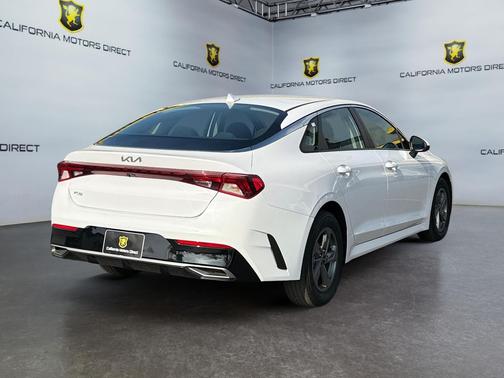 2022 Kia K5 LX