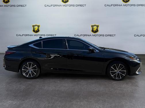 2024 Lexus ES 300h Base