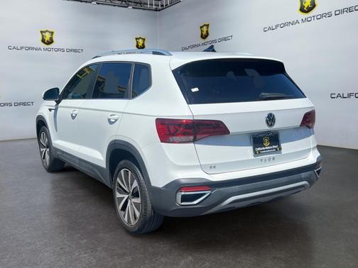 Pure White 2022 Volkswagen Taos 1.5T SE