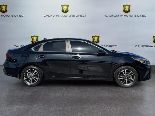 Aurora Black 2023 Kia Forte LXS