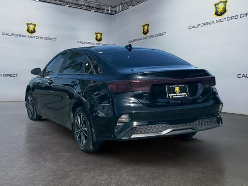 Aurora Black 2023 Kia Forte LXS