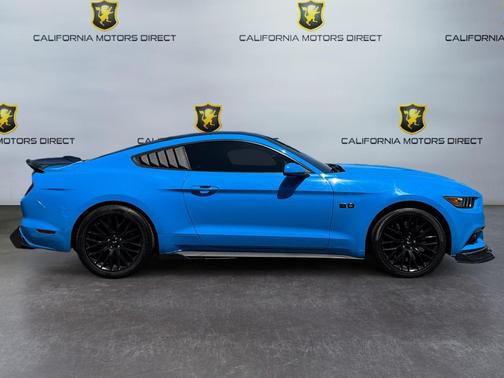 GRABBER BLUE 2017 Ford Mustang GT
