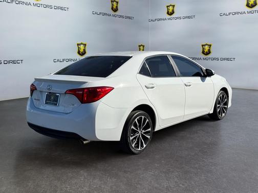Super White 2019 Toyota Corolla SE
