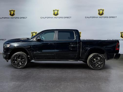 Diamond Black Crystal Pearlcoat 2020 RAM 1500 Limited