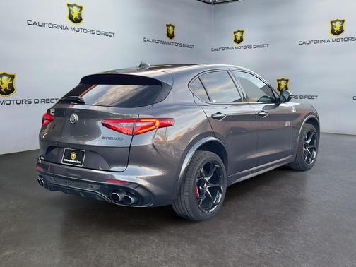 2020 Alfa Romeo Stelvio Quadrifoglio