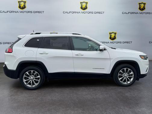 Bright White Clearcoat 2019 Jeep Cherokee Latitude Plus