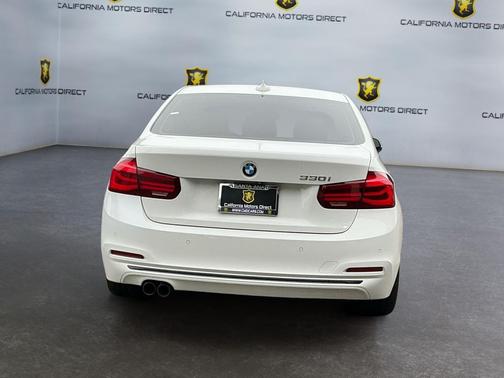 Alpine White 2018 BMW 330 330i