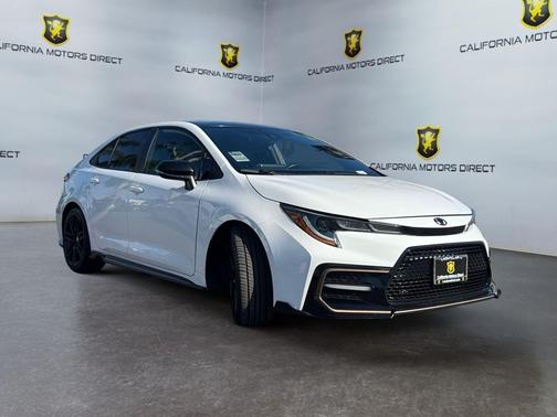 Super White 2021 Toyota Corolla SE