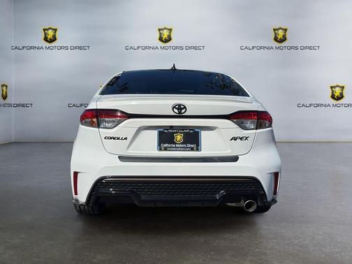 Super White 2021 Toyota Corolla SE