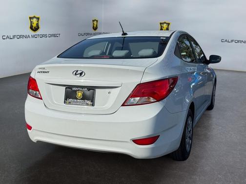 Chalk White 2017 Hyundai Accent SE