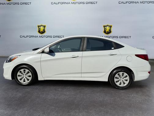Chalk White 2017 Hyundai Accent SE