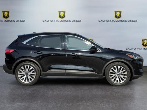 2020 Ford Escape Titanium