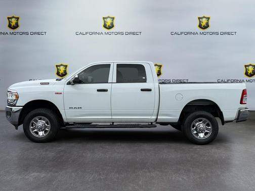 2022 RAM 2500 Tradesman Crew Cab 4x4 6'4' Box