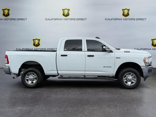 2022 RAM 2500 Tradesman Crew Cab 4x4 6'4' Box