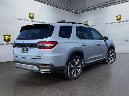 Sonic Gray Pearl 2023 Honda Pilot Touring 8-Passenger
