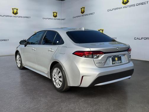 Classic Silver Metallic 2022 Toyota Corolla LE