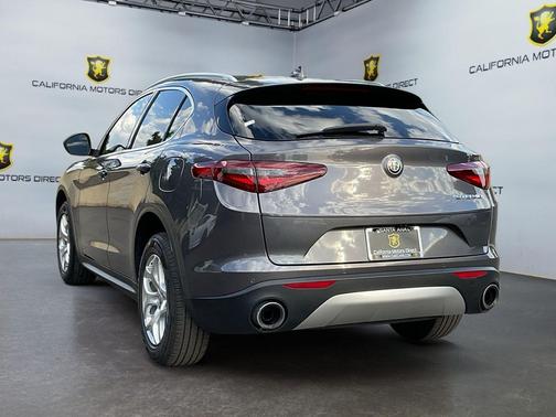 Vesuvio Gray Metallic 2019 Alfa Romeo Stelvio Base