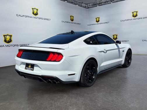 Oxford White 2021 Ford Mustang GT Premium