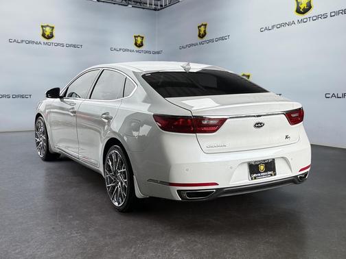 2019 Kia Cadenza Premium