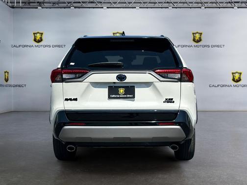 2022 Toyota RAV4 Hybrid SE