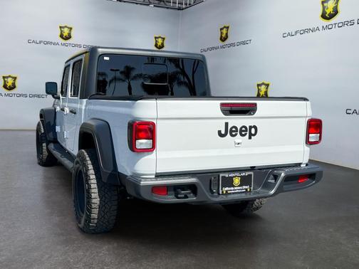 Bright White Clearcoat 2020 Jeep Gladiator Sport S