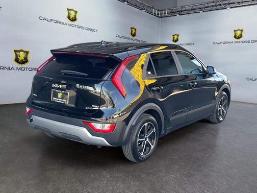 2024 Kia Niro EX