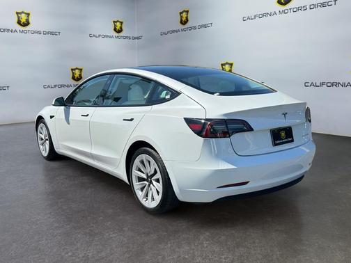 Pearl White Multi-Coat 2023 Tesla Model 3 Long Range