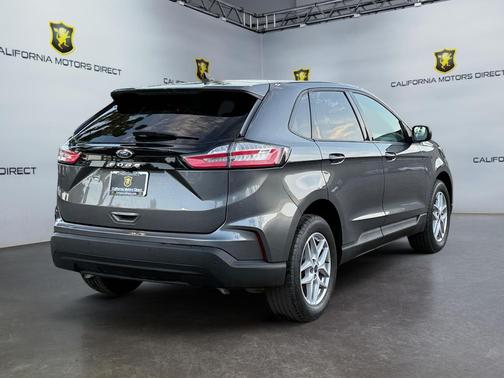 2021 Ford Edge SE
