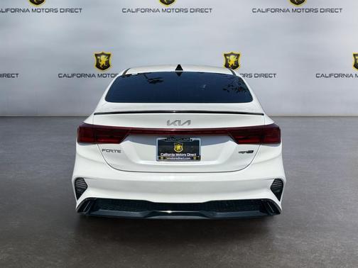 Snow White Pearl 2022 Kia Forte GT-Line
