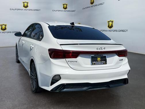 Snow White Pearl 2022 Kia Forte GT-Line